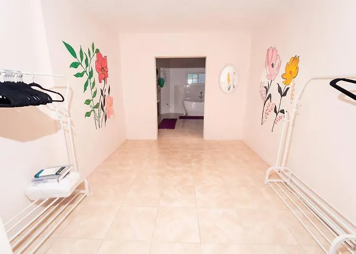 Belle Air Seaview 1 Bdrm -2 Queen Runaway Bay