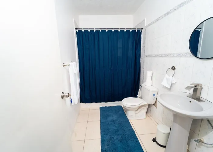 Belle Air Seaview 1 Bdrm -2 Queen * Runaway Bay